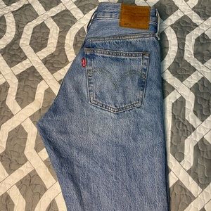 Levi high waisted jeans